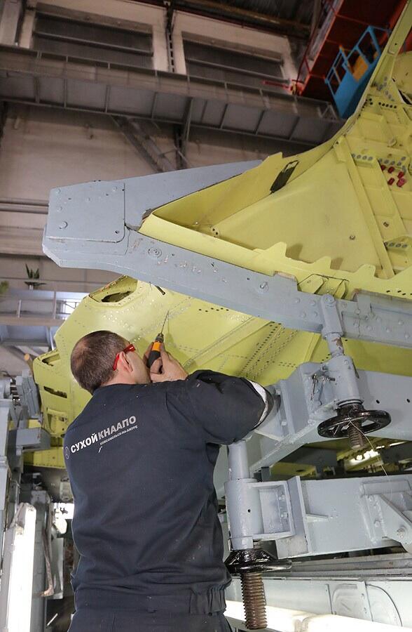 (Pic) Su - 35s dalam proses produksi.