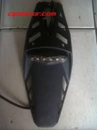 Undertail (selancar) + Spakboard tempel