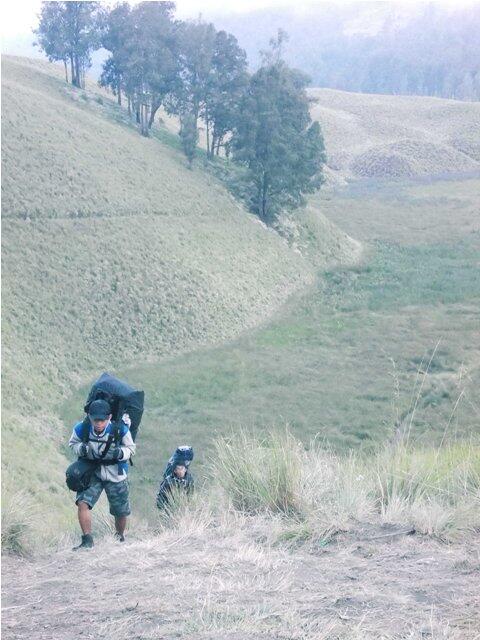 &#91;CATPER&#93; TIGA HARI MENGGAPAI MAHAMERU