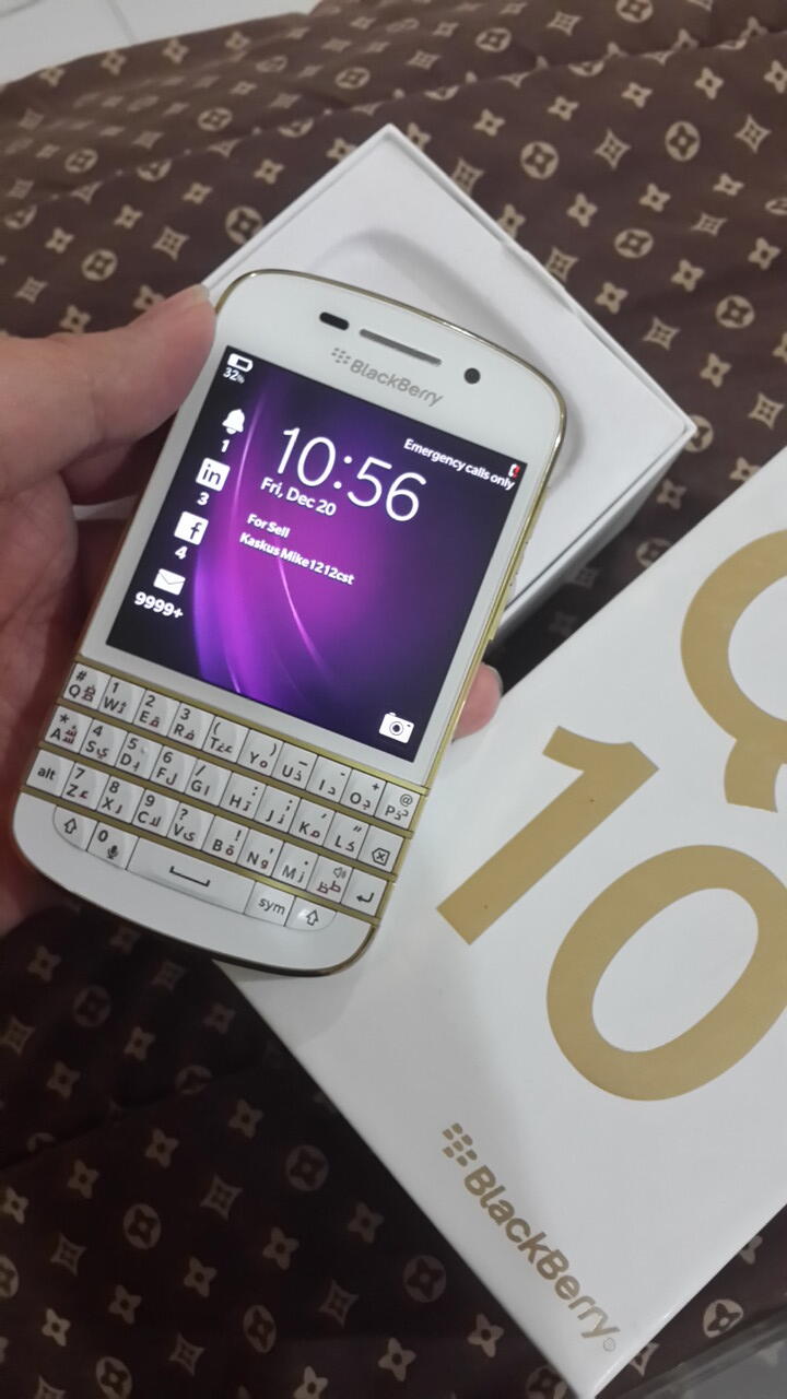 WTS Blackberry Q10 Gold (Limited edition) 2nd Mulus garansi Berrindo