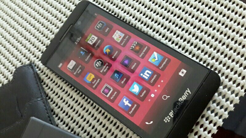 blackberry z10 second 11 bulan pemakaian pribadi
