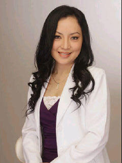 Yeah...!!! Senengnya kalo ngliat dokter cantik... :)