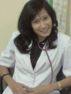 Yeah...!!! Senengnya kalo ngliat dokter cantik... :)