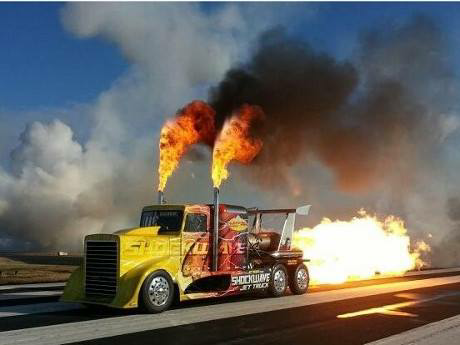 Gila, Truk Ini Kecepatannya Sampai 604 Km/Jam