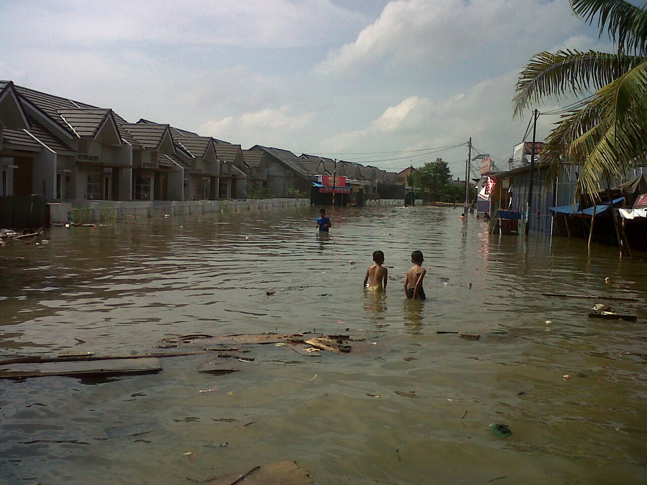 3 Lokasi Banjir ditangerang ( jangan di jadikan beban )