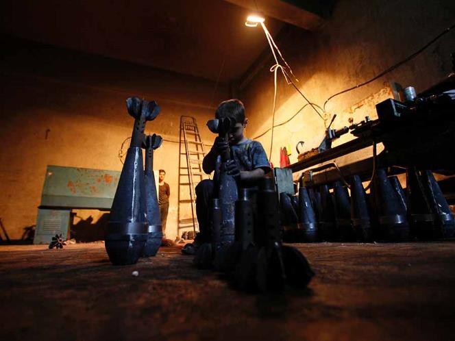 &#91;Saluuut&#93; Kisah Bocah 10 tahun Pembuat Sejata Suriah Gan..