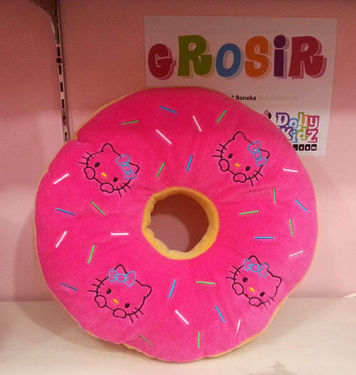 Cari [www.DollyKidz.com] Bantal Donat Harga Spesial ITC 