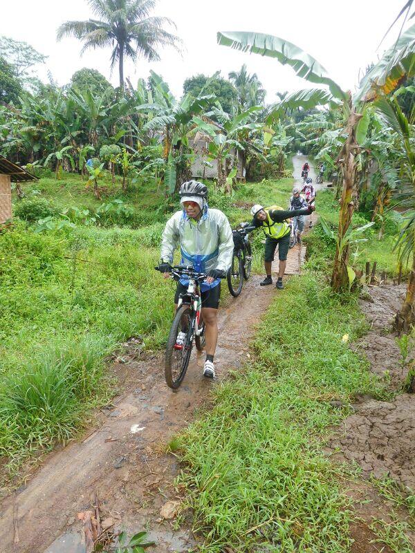 FR Gobar KosKas Tangerang: Trip to Gunung Bunder 