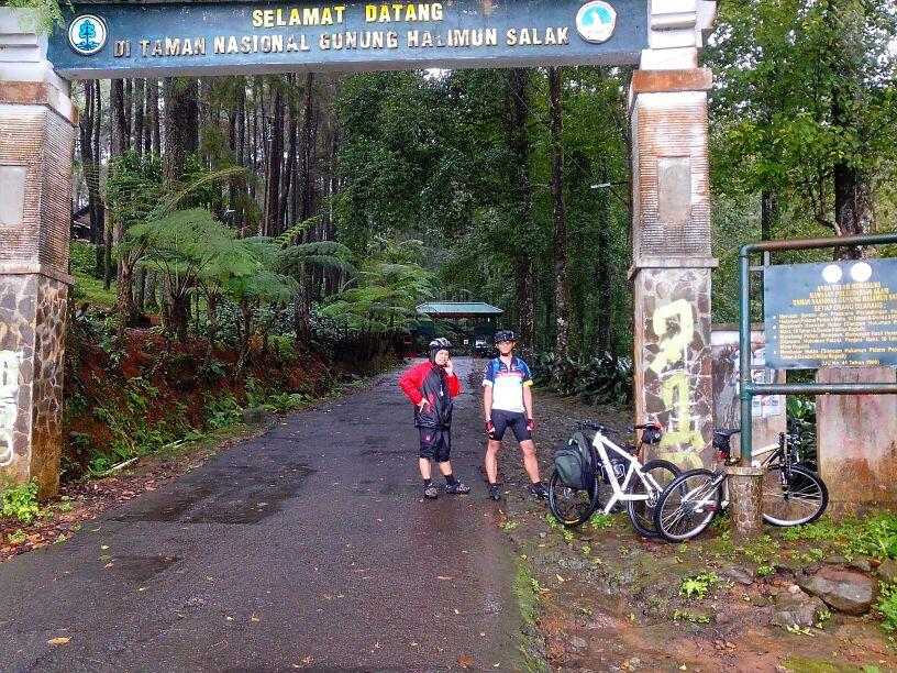 FR Gobar KosKas Tangerang: Trip to Gunung Bunder 