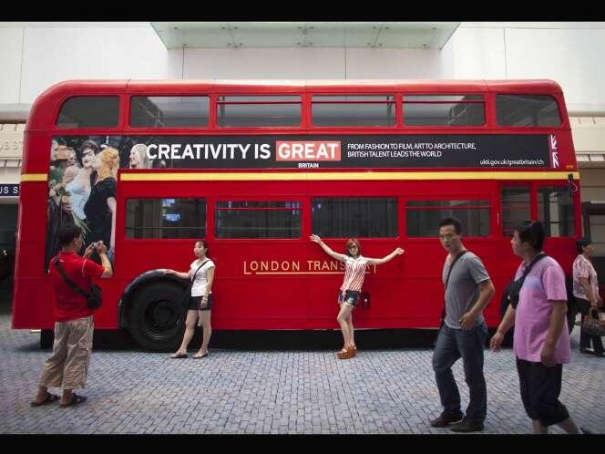 Macam-macam Bus Tingkat Wisata dibeberapa negara (agan mau naik yang mana)