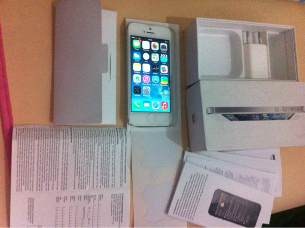 Bu iphone 5 16Gb FU minus murah solo Jogjakarta Bandung Jakarta