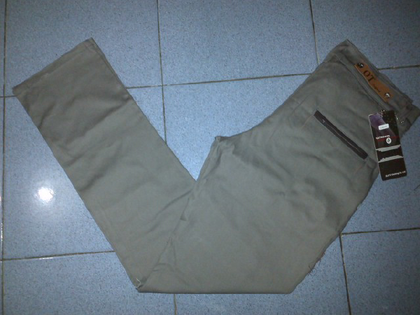 CELANA CHINO MURAH