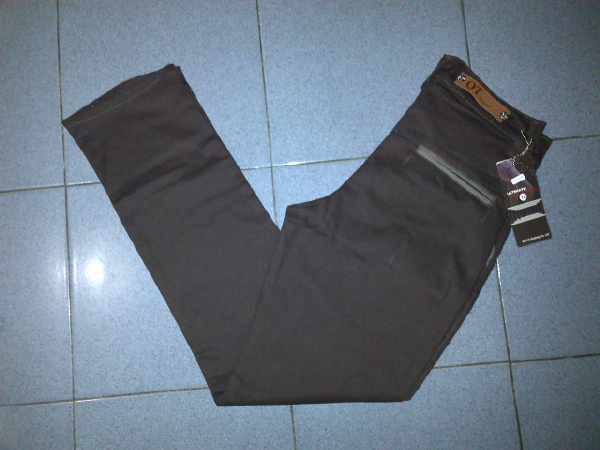 CELANA CHINO MURAH