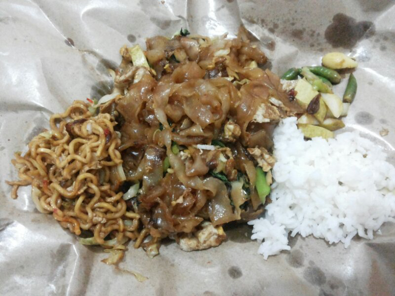 Kalo Mie+Nasi udah kampungan, ini inovasi baru ane