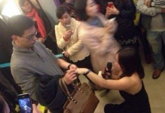 Inikah yang namanya Romantis ???