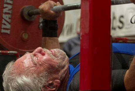 5 Kakek Berbadan Kekar, Usia Boleh Tua Tapi Otot Khas Binaraga