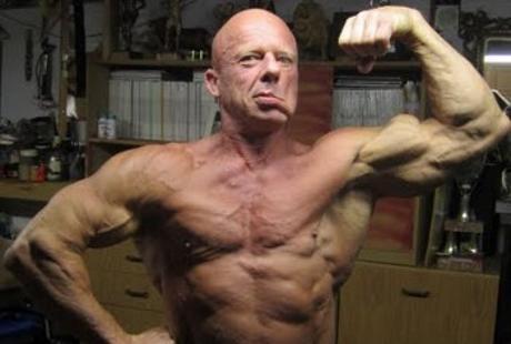 5 Kakek Berbadan Kekar, Usia Boleh Tua Tapi Otot Khas Binaraga