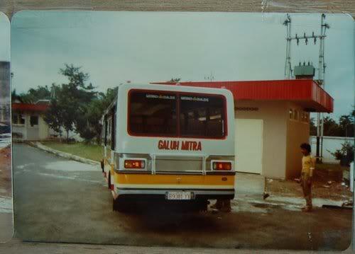 Foto Bus Jadul di Indonesia