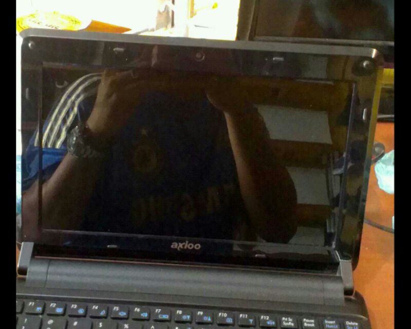 netbook Axioo Pico W217CU/CJM /2gb/320gb/atom n2600/3jam mulus murah