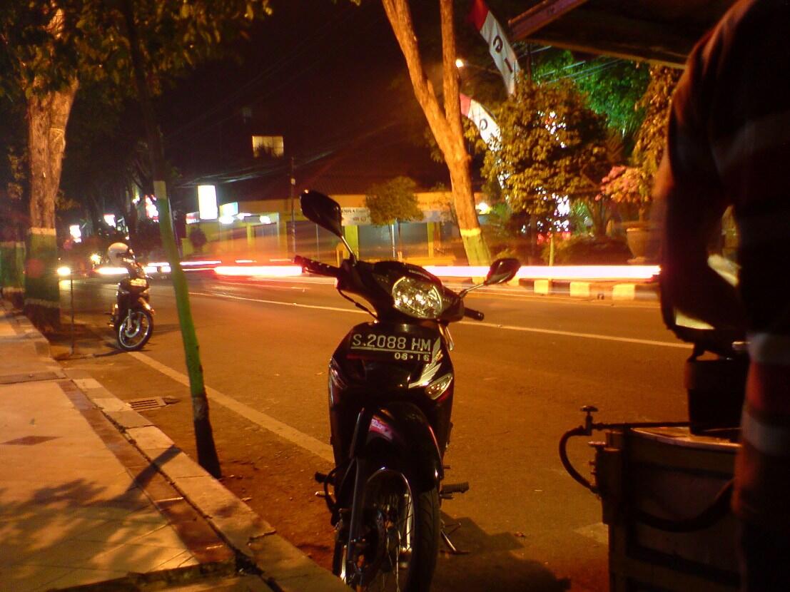 Foto long exposure pake kamera hp? Bisa kok.