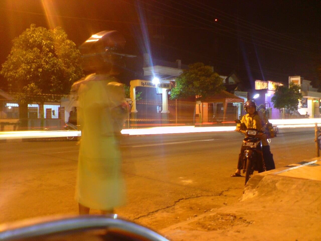 Foto long exposure pake kamera hp? Bisa kok.