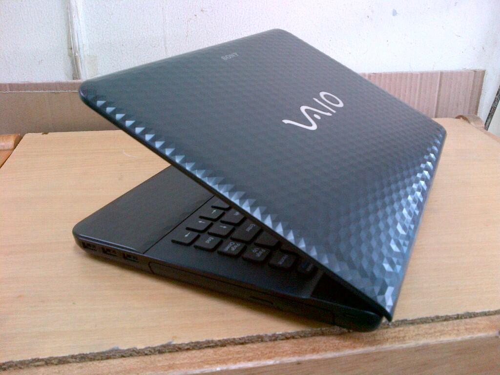 Laptop Gaming Sony Vaio VPCEG28FG Core i5 2430M 4GB 500GB 14" Nvidia G410M muluss