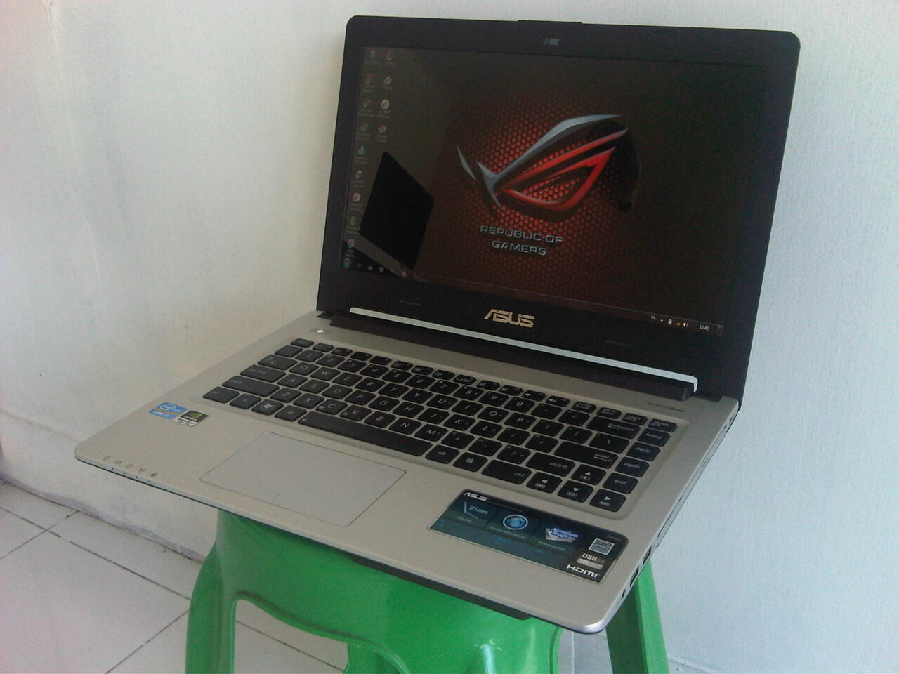 Asus A46C i5 Ivy Super Gamer Grafis Fullset Garansi