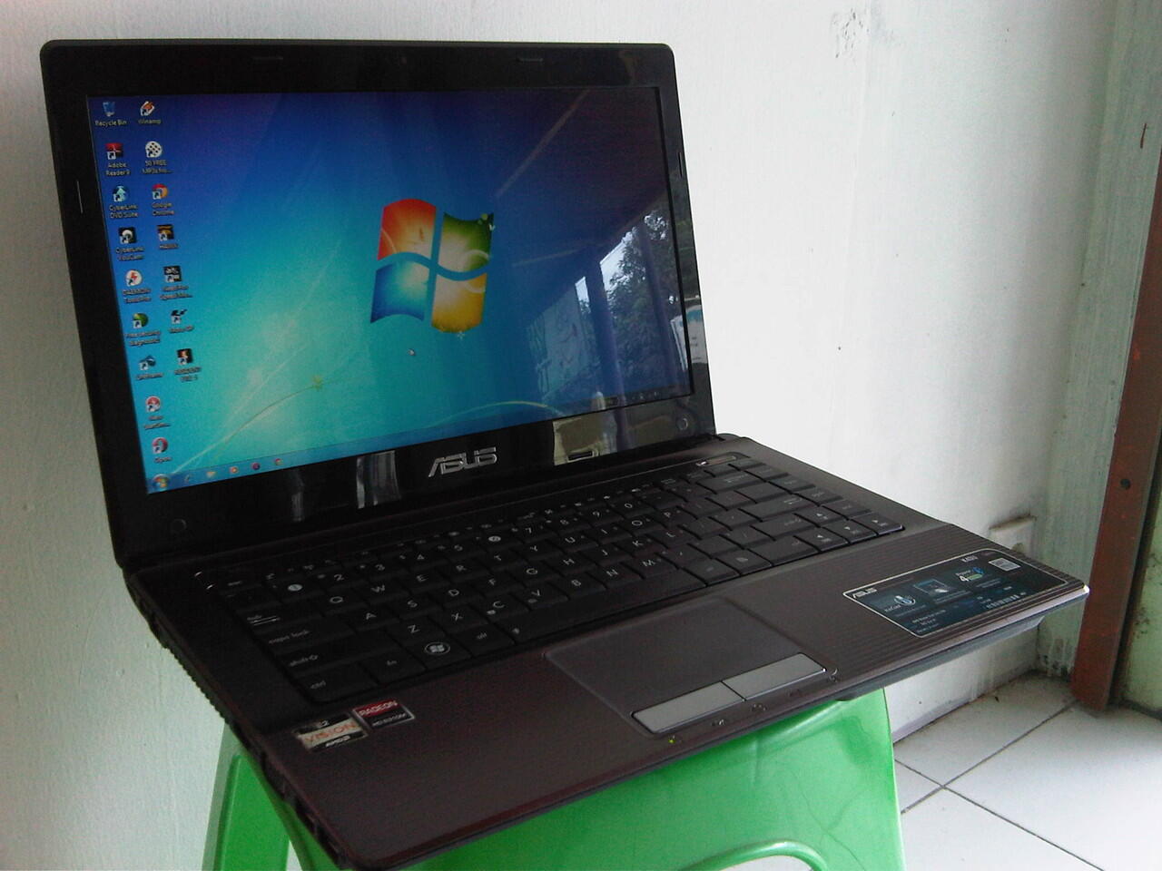 Asus K43U Gamer AMD VGA 1 GB DDR3 2 GB HDD 320 GB