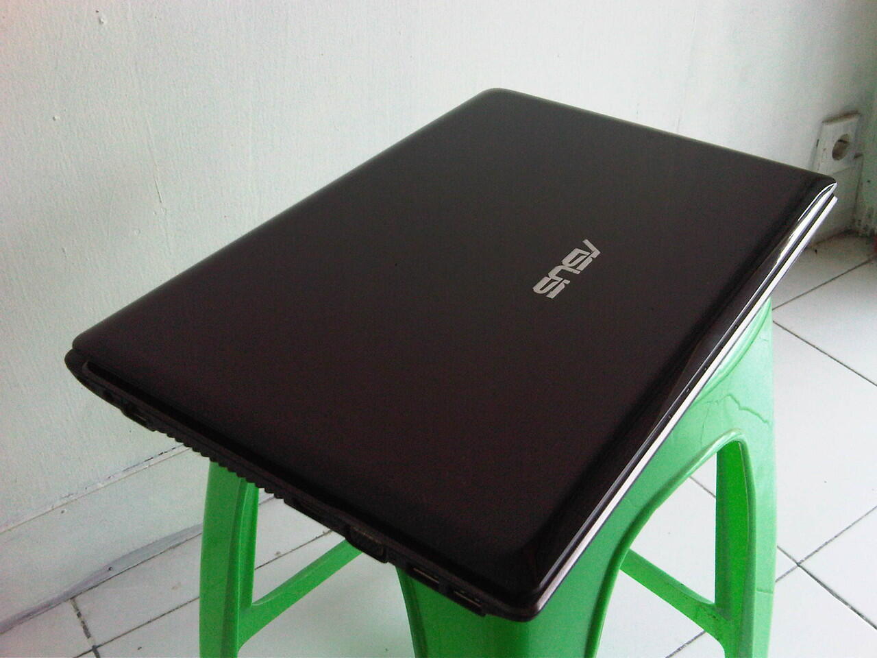 Asus K43U Gamer AMD VGA 1 GB DDR3 2 GB HDD 320 GB