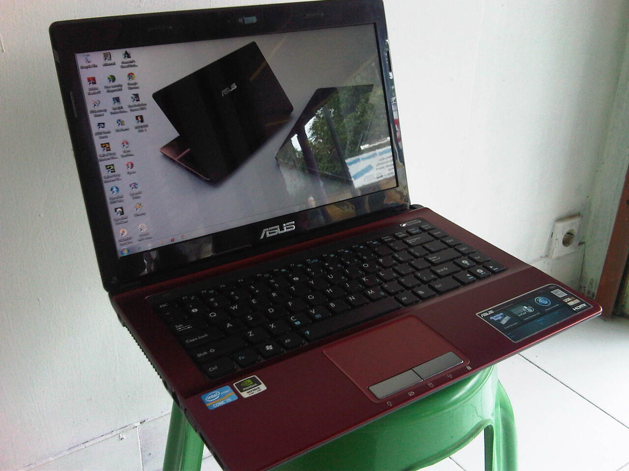 Laptop Super Gamer Asus i3 VGA 2 GB Ram 2 GB HDD 500 GB
