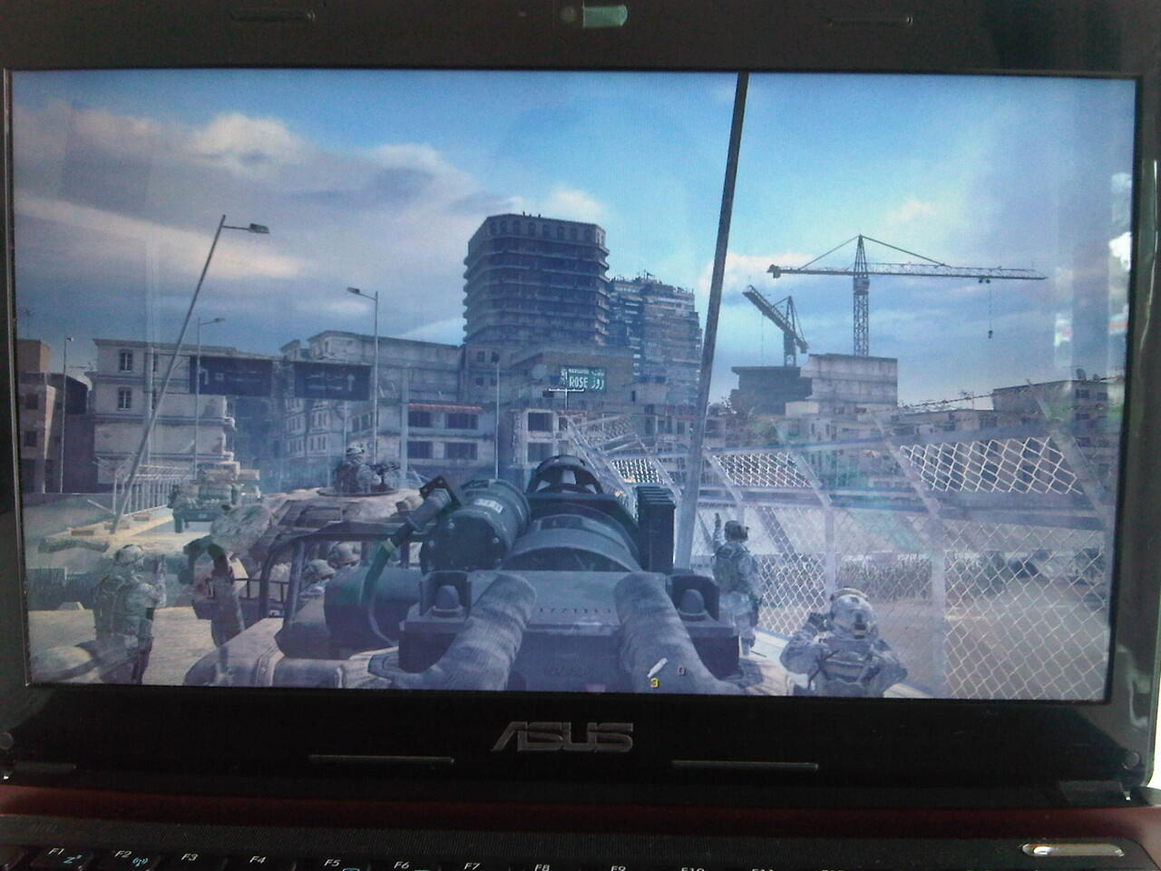 Laptop Super Gamer Asus i3 VGA 2 GB Ram 2 GB HDD 500 GB
