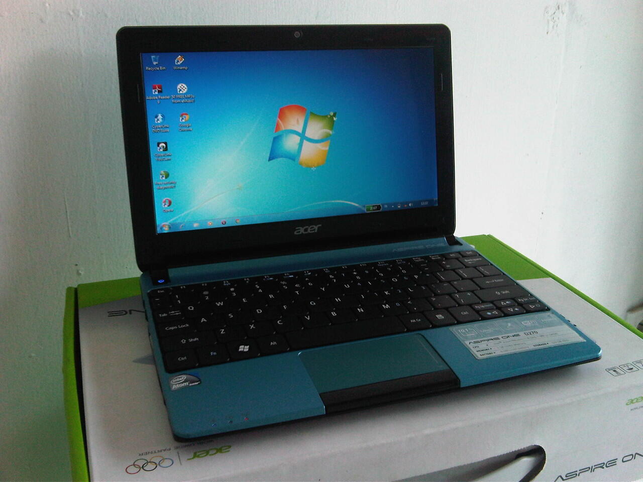 Netbook Acer One D270 N2600 4 CPU DDR3 2 GB HDD 320 GB