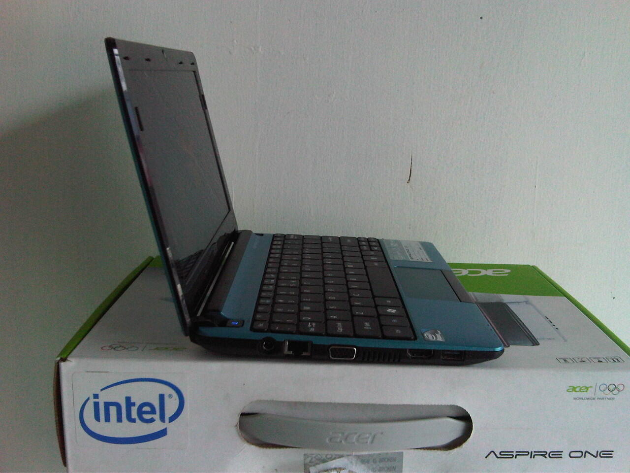 Netbook Acer One D270 N2600 4 CPU DDR3 2 GB HDD 320 GB