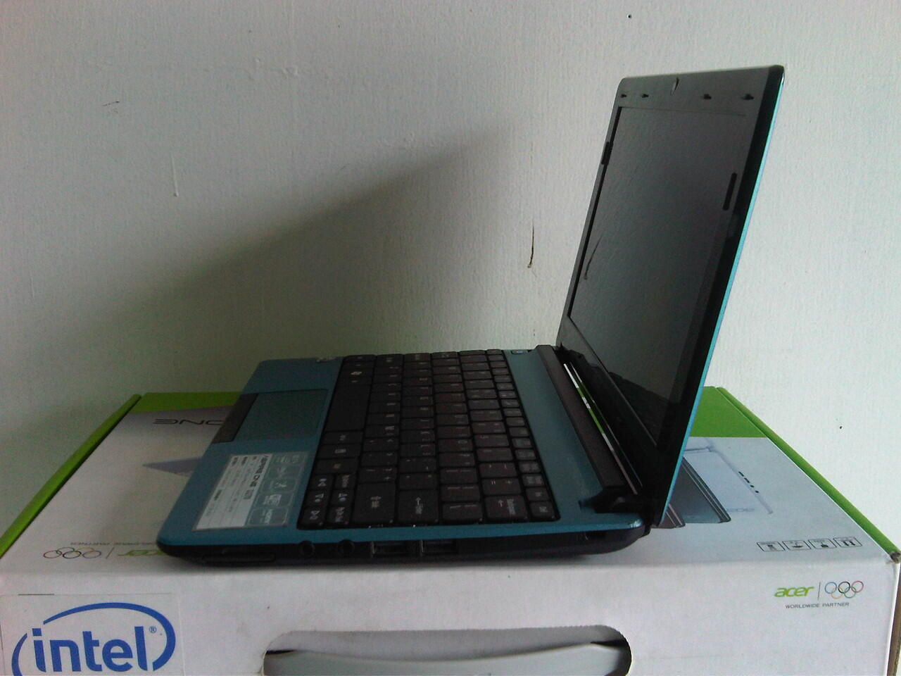 Netbook Acer One D270 N2600 4 CPU DDR3 2 GB HDD 320 GB