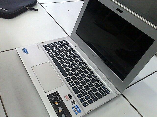 DIJUAL NOTEBOOK SONY VAIO ULTRABOOK CORE i5