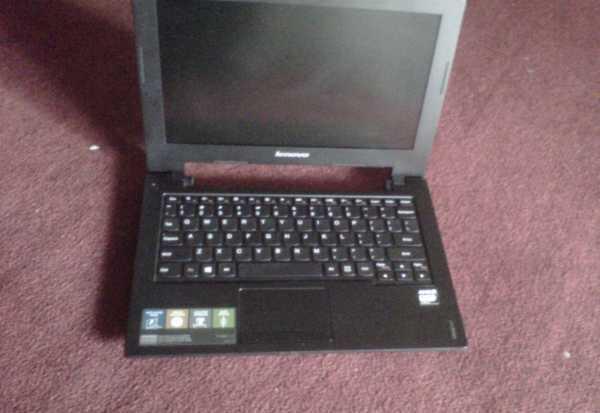 Lenovo idePad S215 Istimewa LIKE NEW Malang