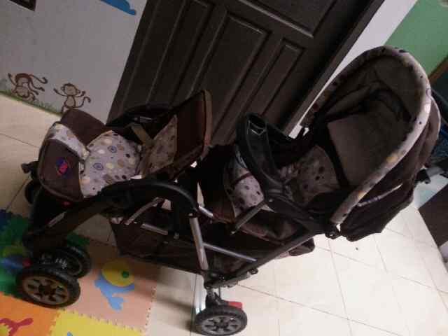 stroller kembar depan belakang