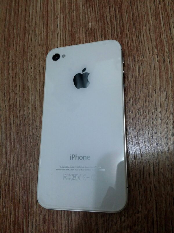 WTS Iphone 4 CDMA 8GB 2nd White MAKNYUS BANYAK BONUS..