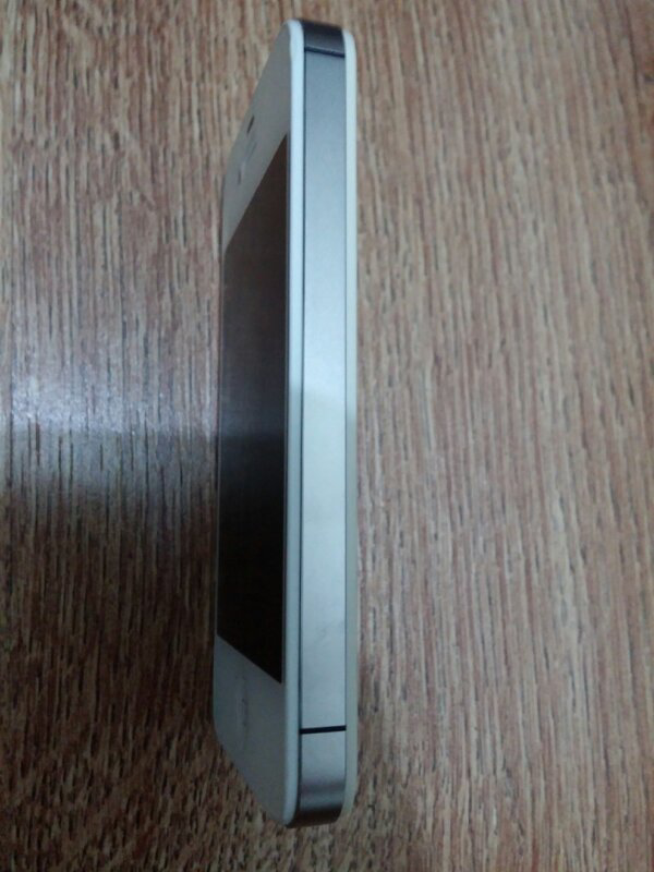 WTS Iphone 4 CDMA 8GB 2nd White MAKNYUS BANYAK BONUS..