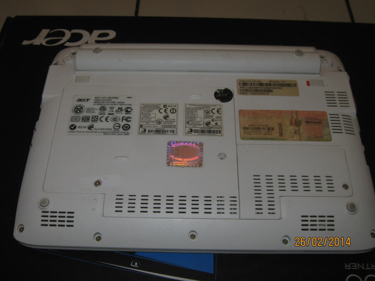 Jual netbook acer Aspire one AO532H-2BS Silver-White (batre 5 jam lebih) Bandung