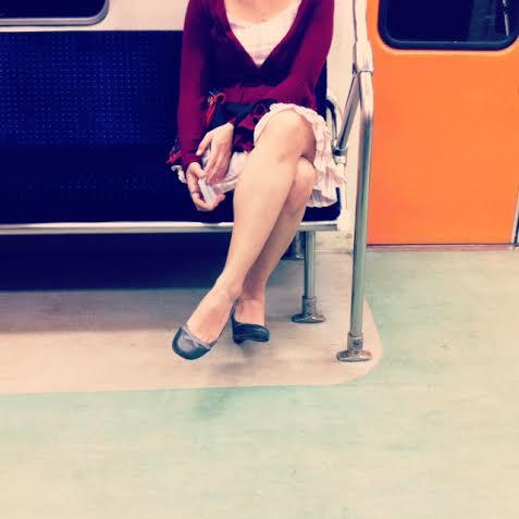 Kenapa Tidak Menyilang Kaki Saat Anda Duduk?
