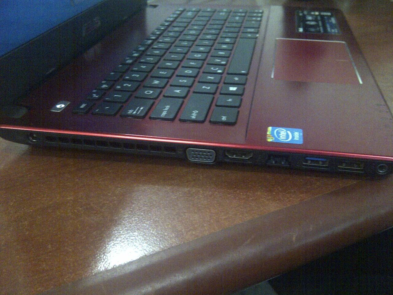 Dijual Laptop ASUS A450C SLIM colour RED sonic master..99% LIKE NEW JAKARTA..