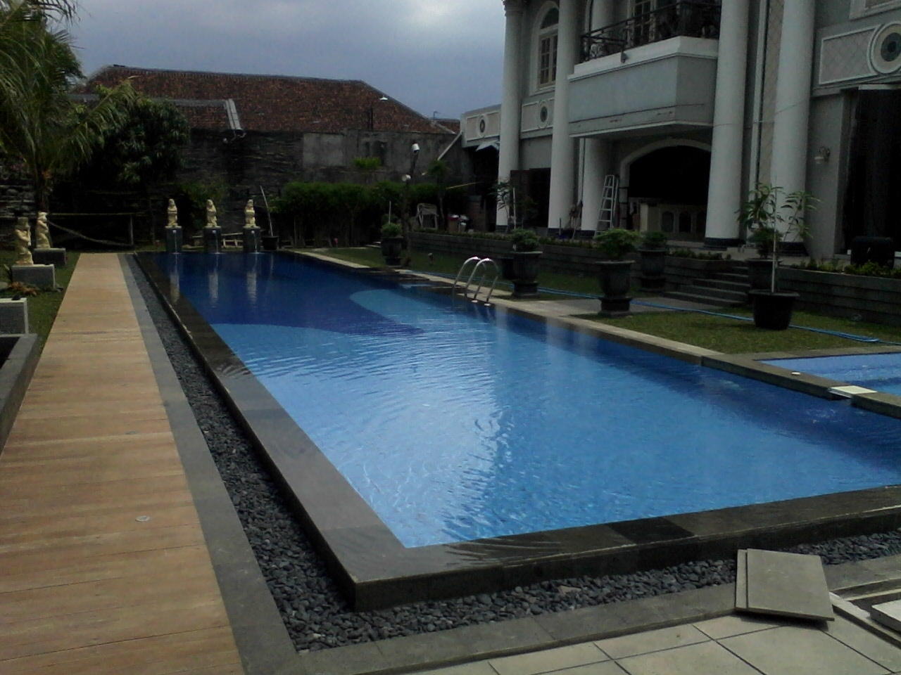 JASA PERAWATAN KOLAM RENANG AREA SEMARANG