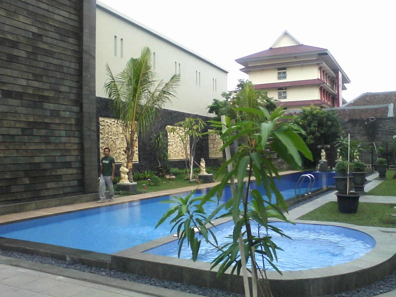 JASA PERAWATAN KOLAM RENANG AREA SEMARANG