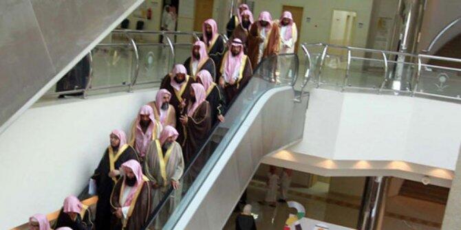 Empat Fatwa Konyol Ulama Sejagat
