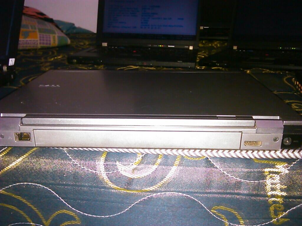 Dell latitude E6410 | Core i5 | 2gb | 160gb | Stok Tinggal 1