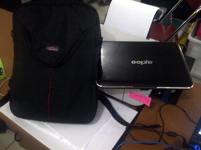 >> WTS atau Jual Axioo Neon CLW 3522 Fullset Mulus <<