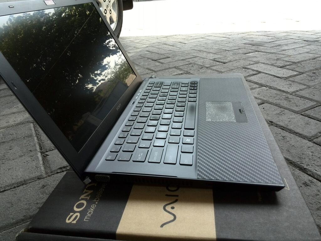 rare-sony vaio z217 carbon black fulset dan mulus
