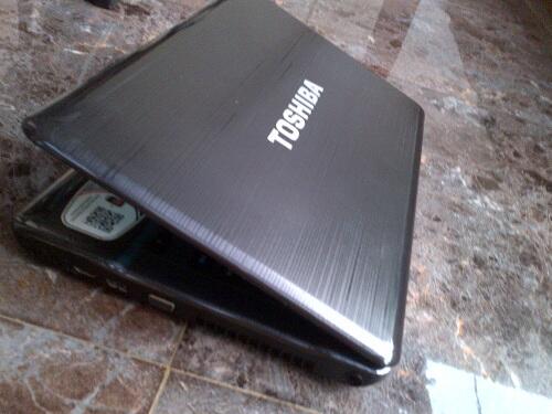 TOSHIBA P745-S4320 CORE i5-2430M RAM 4 GB HD 640 GB BLURAY AJIIB...