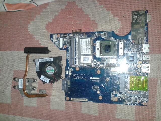 pretelan laptop compaq presario cq40 (LCD,carger,mobo,proci,DVD,ram) bekasi kota